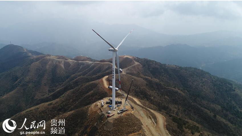 【圖文】貴州最大單體風電場首臺發電機組安裝完成（高清組圖）